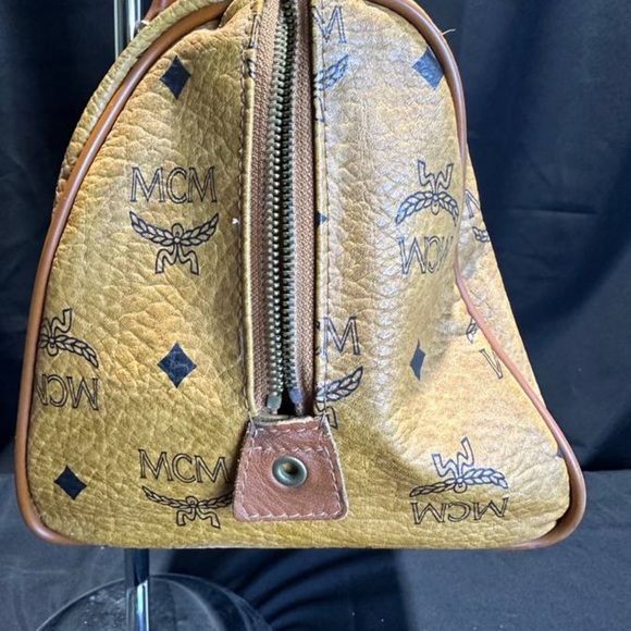 MCM Boston style Handbag in great shape - Picture 3 of 7